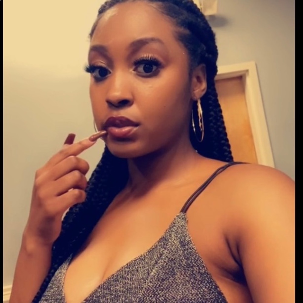 Meet your Posher, Makayla